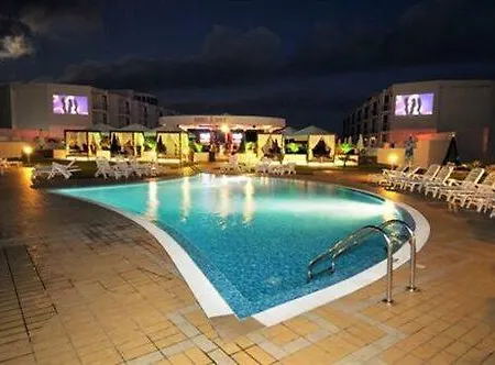 Atlantis Sarafovo Private アパート *